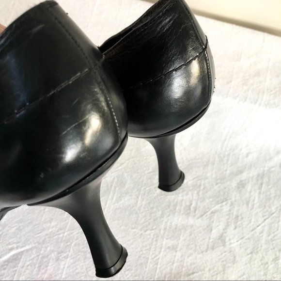Stuart Weitzman Black Leather Pointy Toe Witchy Shoes w Side Buckles size 7 - Picture 3 of 8